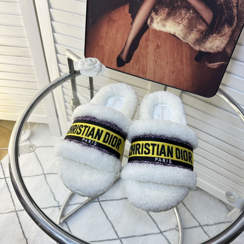 ch**an D*or slippers